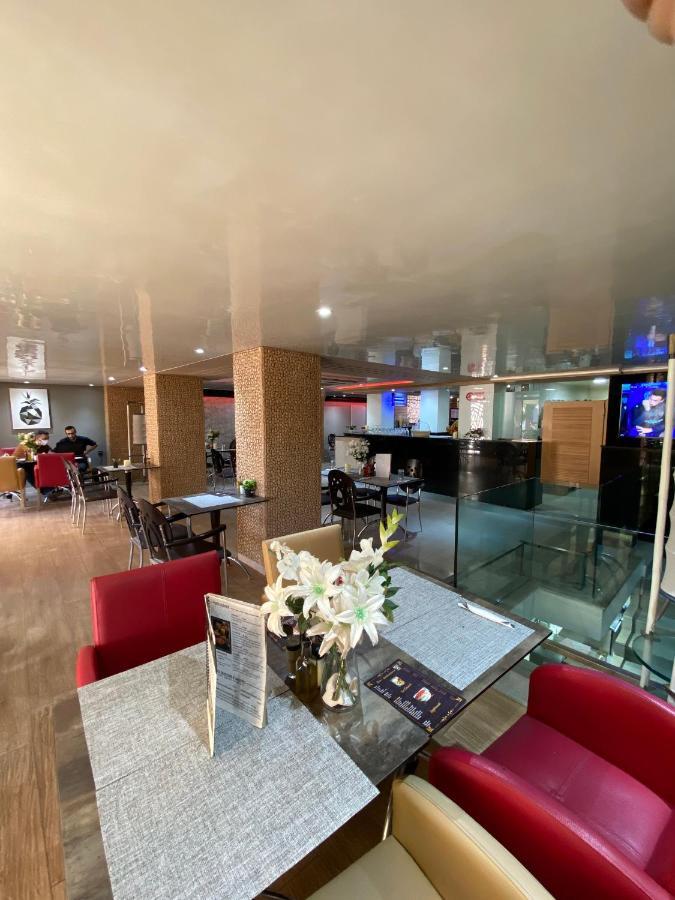 Hotel Velsatis Beni Mellal Esterno foto